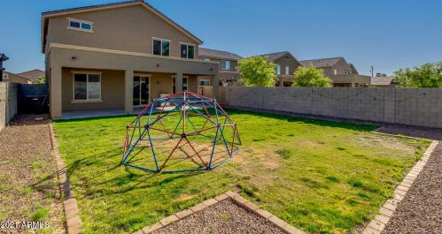 2126 Aire Libre Ave, Phoenix AZ 85022 exterior