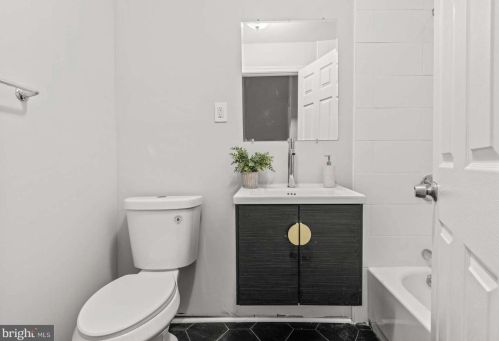 2126 20 St, Philadelphia PA 19121-1506 exterior