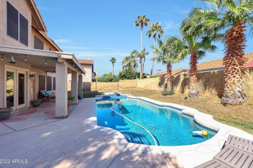 19429 35 Pl, Phoenix AZ 85028-3938 exterior