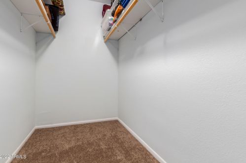 1826 Acoma Dr, Phoenix AZ 85032-4892 exterior