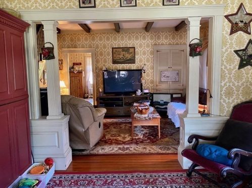 93 Haverhill St, Methuen MA 01844-4240 exterior