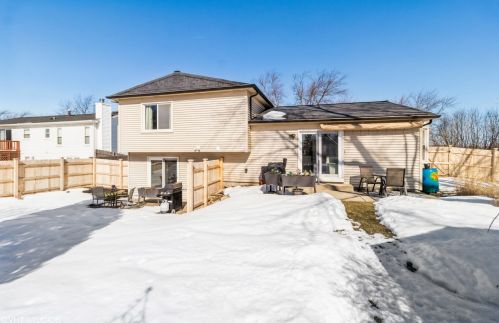 701 Kensington Way, Lemont IL 60440-1066 exterior