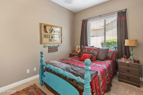 26205 56 Dr, Phoenix AZ 85031-1831 exterior