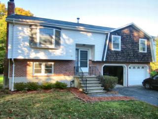 32 Bedford St, Burlington MA  01803-3717 exterior