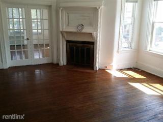 25 Townsend St, Waltham MA  02453-6026 exterior