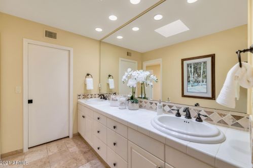 9416 47 St, Phoenix AZ 85028-5204 exterior