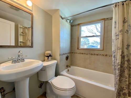 48 Silk St, Arlington MA 02474-3837 exterior