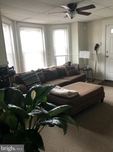 402 Billingsport Rd, West Deptford, NJ 08066-1114