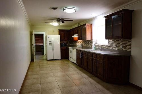 6841 11th St, Phoenix AZ  85014-1030 exterior