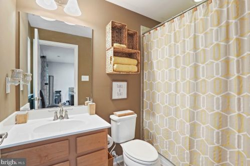 25 Tailor Ln, Erial NJ 08081-5699 exterior