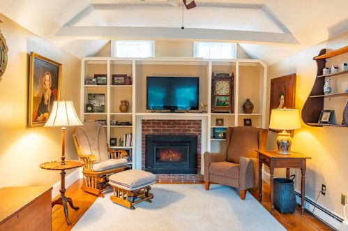 407 Old Harbor Rd, Chatham MA 02633-2375 exterior