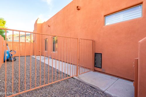 9032 14 Pl, Phoenix AZ 85014-4210 exterior