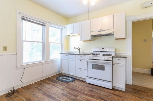 29 Fairview St, Dedham MA 02026-3254 exterior