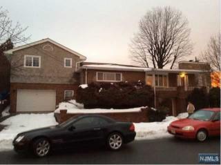 205 Forest Rd, West Fort Lee NJ  07024-4309 exterior