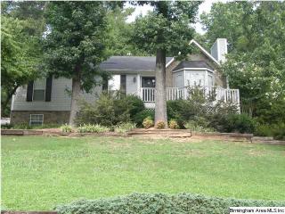 2728 Darlene Cir, Birmingham AL  35235-2223 exterior