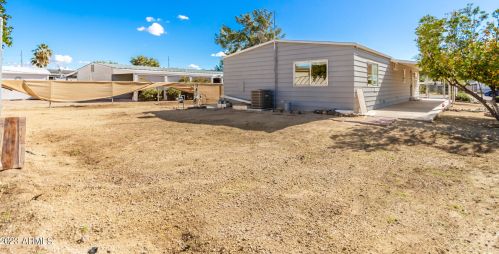 424 Charleston Ave, Phoenix AZ  85022-1529 exterior