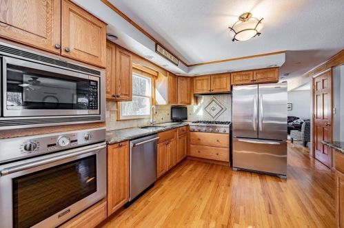 40 Frst Gln Dr, Montgomery MA 01085-4709 exterior