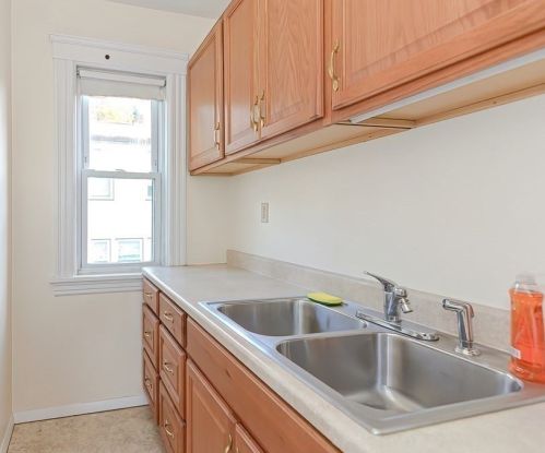 71 Francis St, Worcester MA 01606-3119 exterior