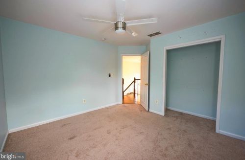 128 Betsy Ross Way, West Deptford NJ 08096-6872 exterior