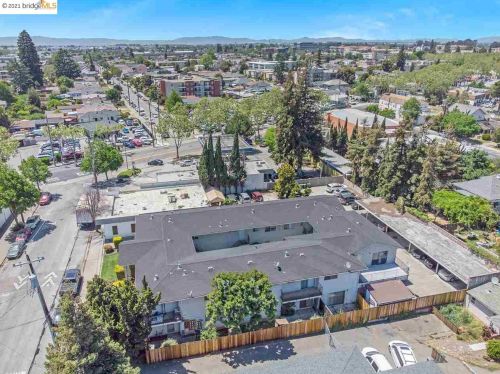 300 Warren Ave, San Leandro CA 94577-5063 exterior