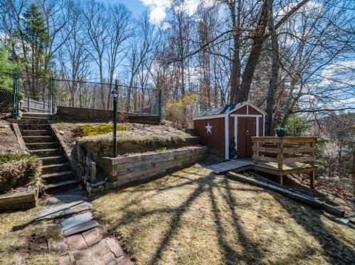 12 Candlewood St, Worcester MA 01602-2804 exterior