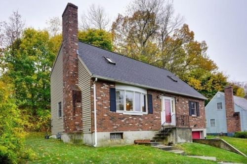 7 Vivian St, Worcester MA  01603-1716 exterior