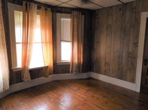 44 Montgomery St, Lawrence MA 01841-1228 exterior