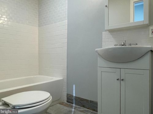 1815 20 St, Philadelphia PA 19145-2048 exterior