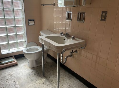 1618 Home Ave, Forest View IL 60402-2118 exterior