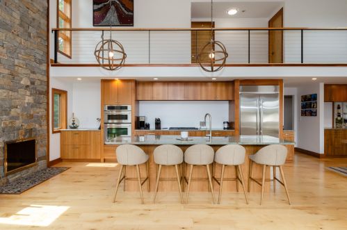 155 Great Nck Rd, Wareham MA 02571-2426 exterior