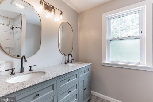 602 Salem Ave, West Deptford NJ  08096-3118 exterior