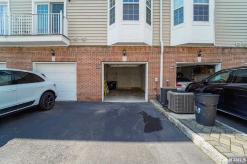 1105 Hamilton St, Belleville NJ  07109-5341 exterior