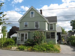 28 Alden Pl, Newton, MA 02465-1529