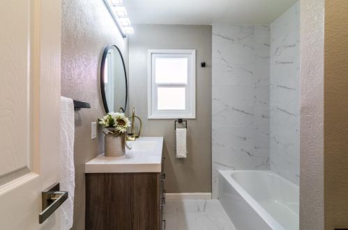 1217 Burkhart Ave, San Leandro CA  94579-2003 exterior