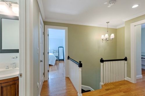 82 Day St, Newton MA 02466-2906 exterior