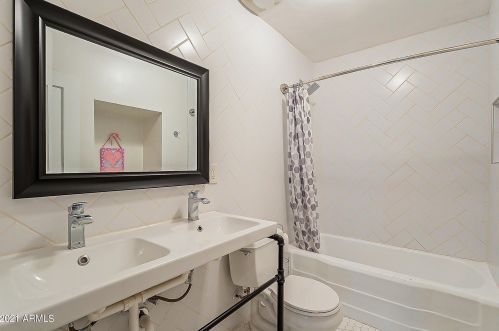 5136 2nd St, Phoenix AZ 85086-3406 exterior