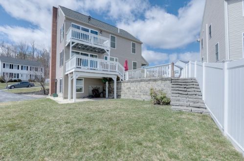 22 Fox Mdw Dr, Worcester MA 01602-2232 exterior