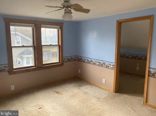 406 Dupont Ave, West Deptford NJ 08066-1169 exterior