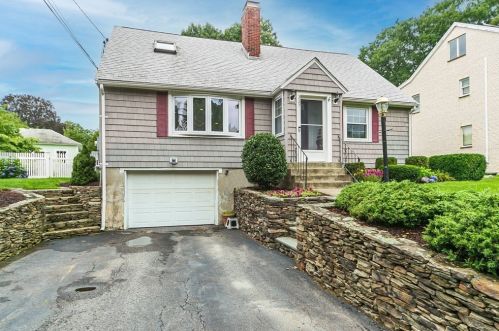 357 Webster St, Needham, MA 02494-1642