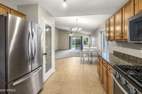 2440 Blue Sky Dr, Phoenix AZ  85085-4761 exterior