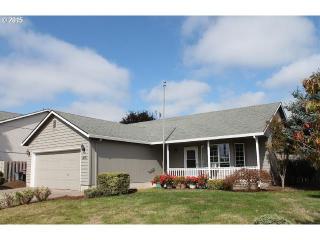 2051 Fellows St, Mcminnville OR  97128-5781 exterior