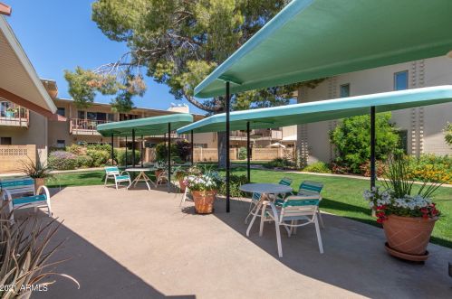 520 Clarendon Ave, Phoenix AZ 85013-3412 exterior