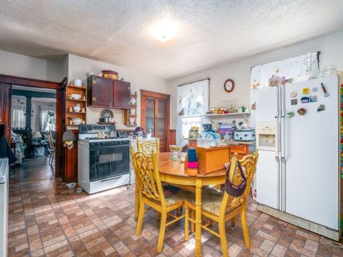 50 Harlem St, Worcester MA 01610-2148 exterior