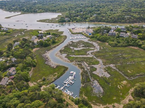 45 Mdw Vw Rd, Chatham MA 02633-2618 exterior