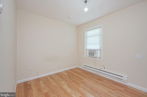 409 Mantua Ave, West Deptford NJ 08066-1277 exterior