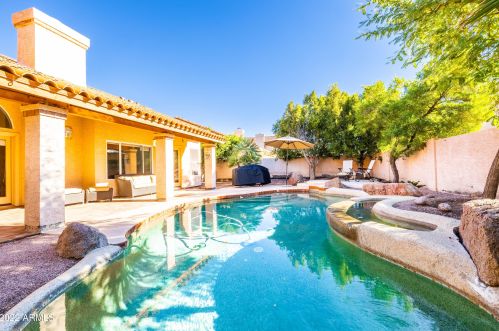 3629 Briarwood Ter, Phoenix AZ 85048-0143 exterior