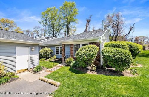 56 Smoke Tree Ter, Tinton Falls, NJ 07701-6723