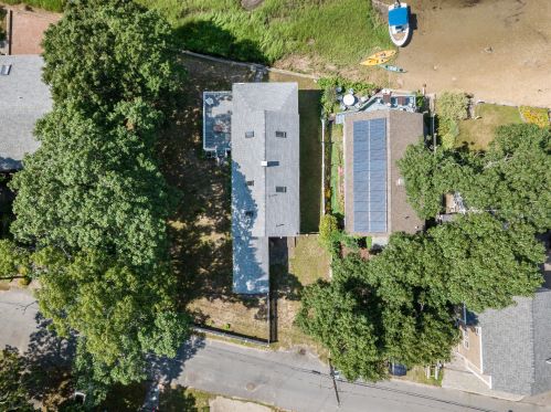 144 Pinehurst Dr, Wareham, MA 02571-2073