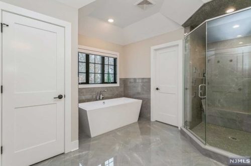 158 Magnolia Ave, Tenafly NJ  07670-1828 exterior