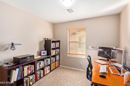 2852 Dunbar Dr, Phoenix AZ  85042-6074 exterior